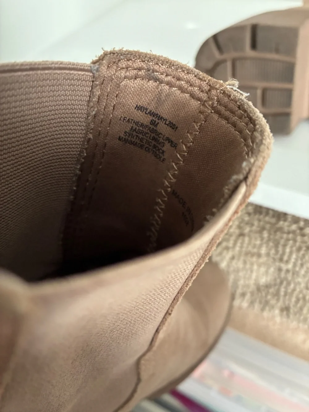 Steve Madden Taupe Suede Lug Sole Chelsea Boots Size 6